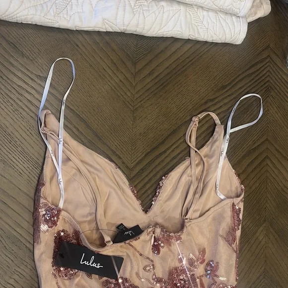 A Lulus floral party dress - Picture 6 of 6